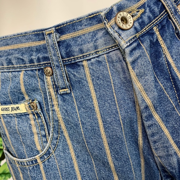 Vintage Guess Jean Shorts Women's Size 26 Denim Stripes Retro Triangle Logo - Picture 2 of 12